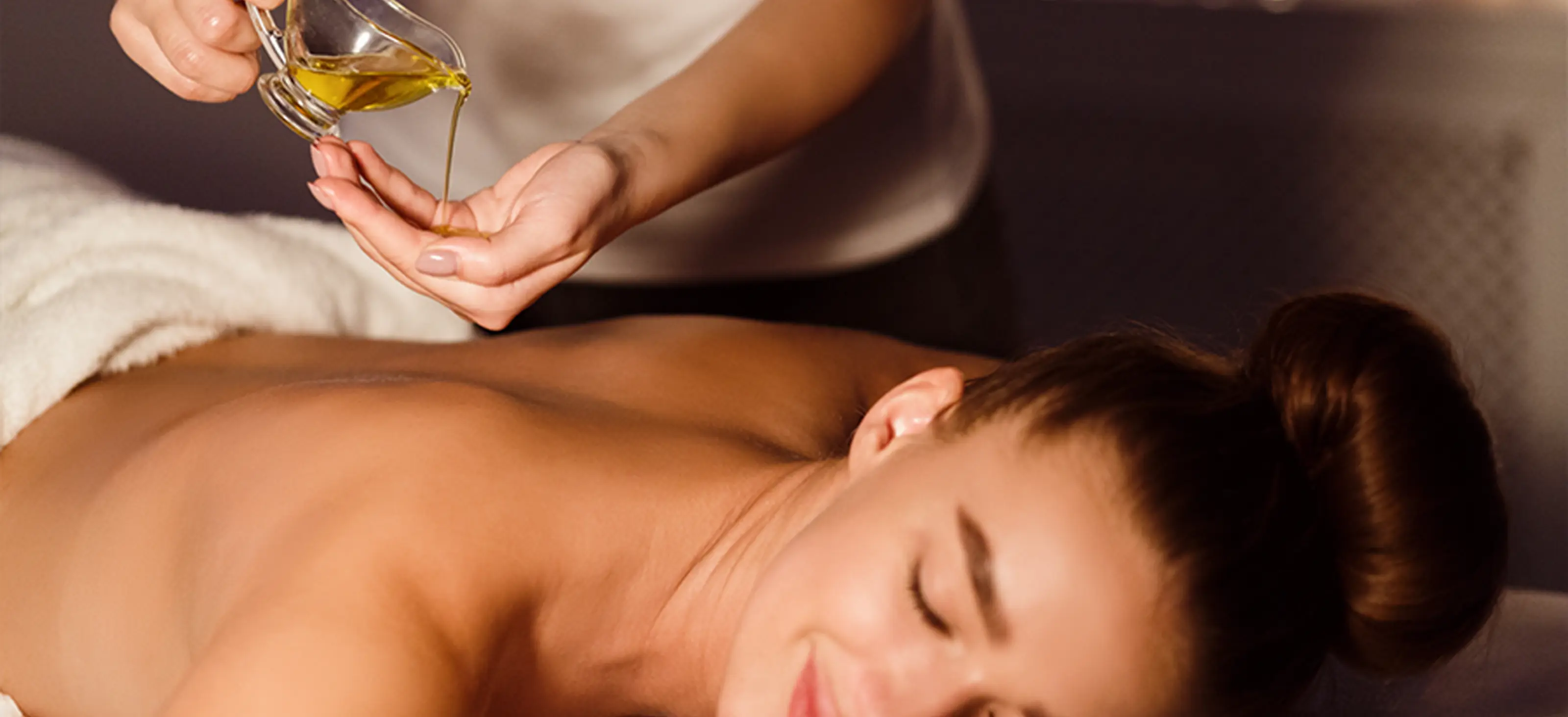 Mas&aacute;ž hork&yacute;m BIO olejem