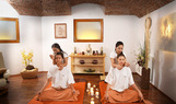 thajská masáž ve společné místnosti ve dvou